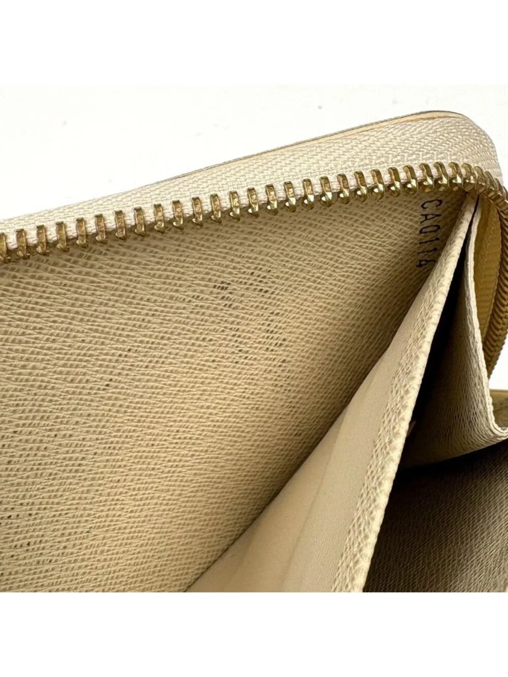 Louis Vuitton Zippy Wallet Round Zip Damier Azur White